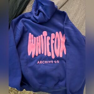 White Fox with tags new hoodie xs/s